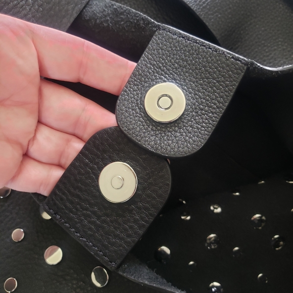 *NEW* DKNY Wes Hobo Bag - Picture 5 of 10